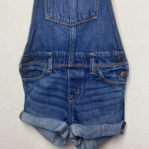 Old Navy denim Jean short overalls in medium wash girls size M (8) - Picture 5 of 7